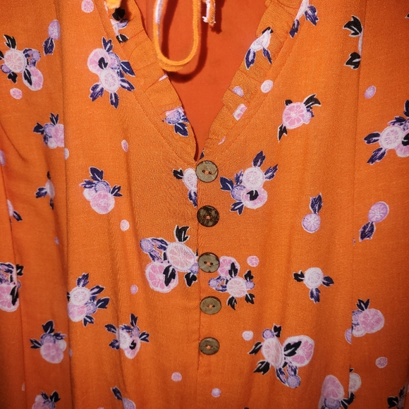 Beautiful dress - Picture 4 of 7